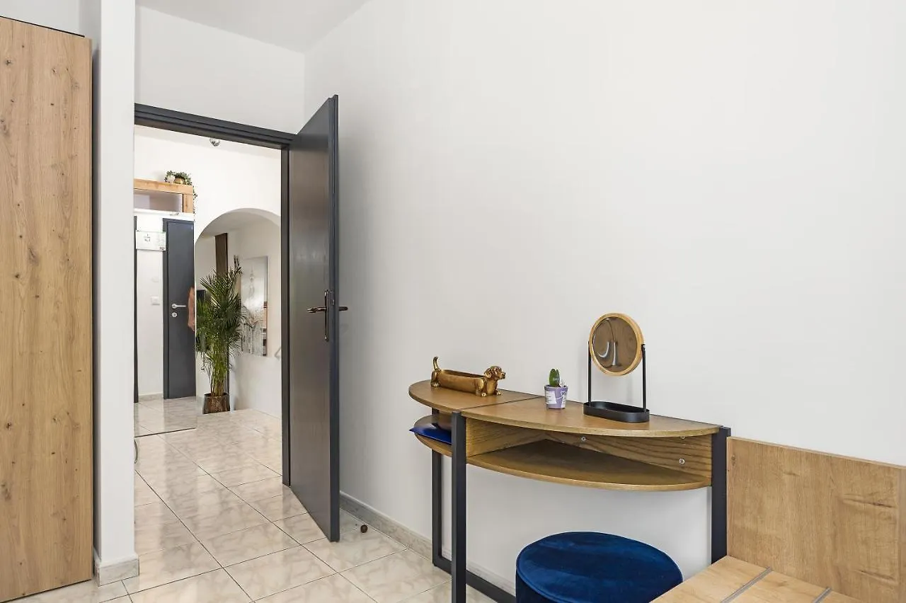 Romeo&Julia- Newly Refurbished Apartment Near Medulin Pomer