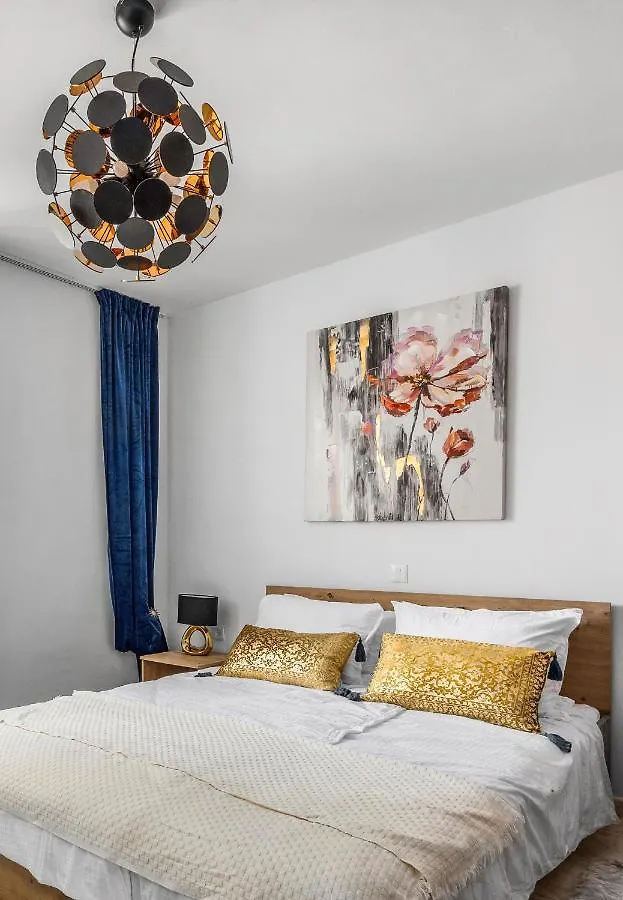 Romeo&Julia- Newly Refurbished Apartment Near Medulin Pomer