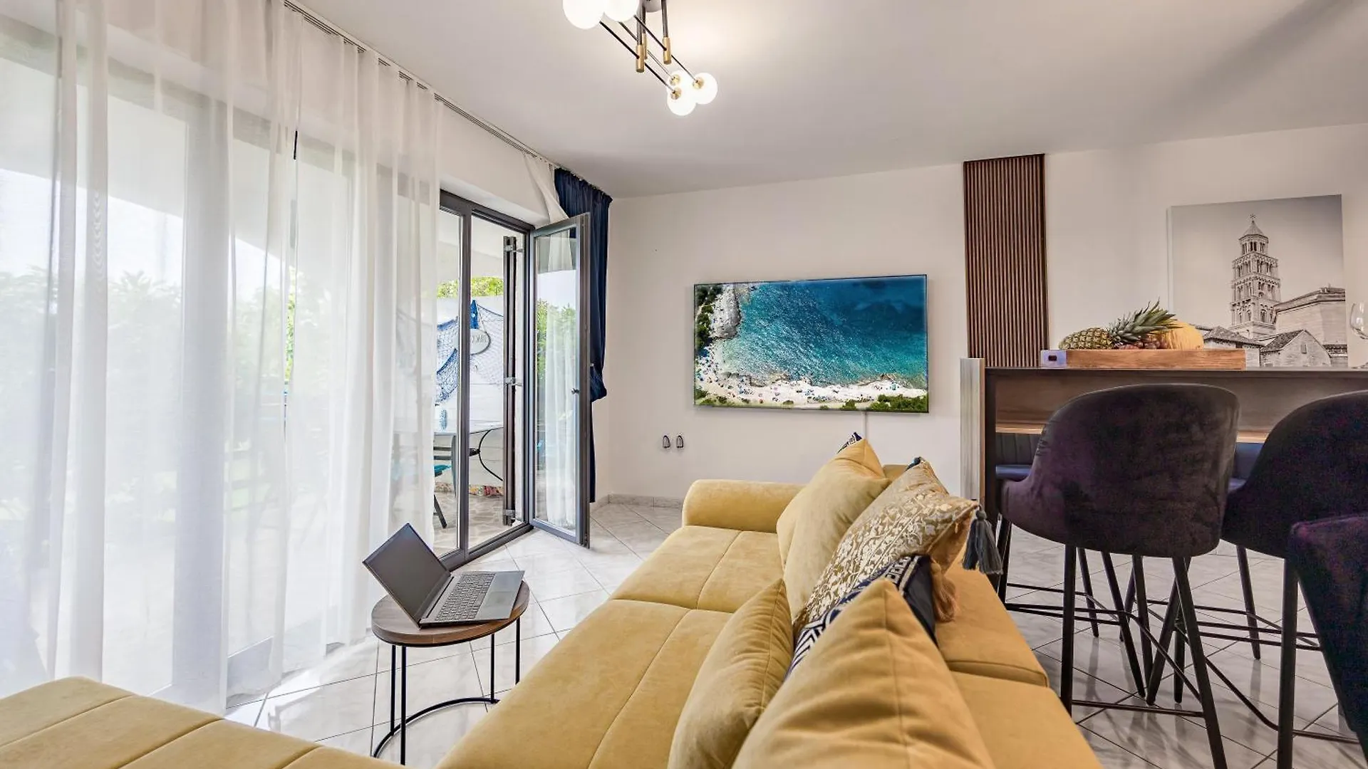 Romeo&Julia- Newly Refurbished Apartment Near Medulin Pomer 0*,  Kroatië
